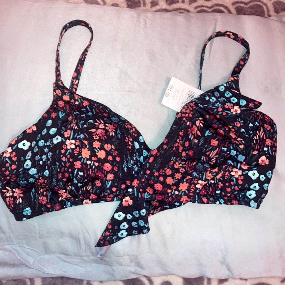 Bathing suit top